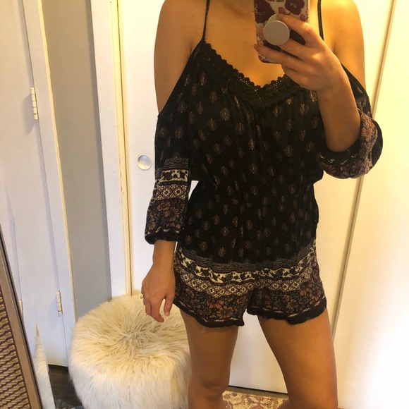 Off-the-shoulder Boho Romper - Picture 2 of 4